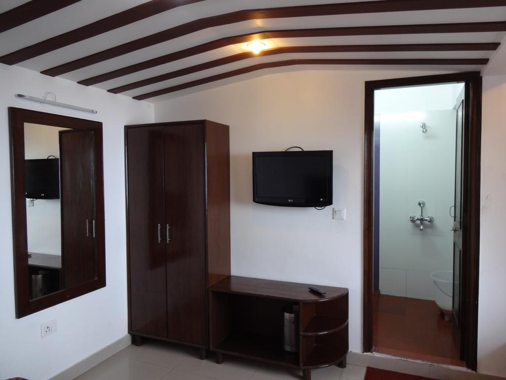 Hotel Ratan Dehradun Dış mekan fotoğraf