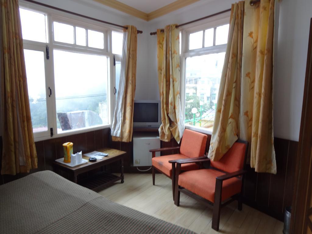 Hotel Ratan Dehradun Dış mekan fotoğraf